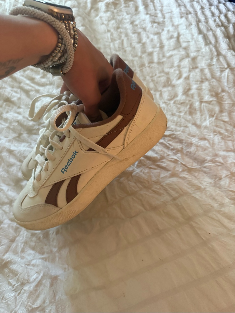 Woman’s Reebok sneaker - Picture 3 of 5